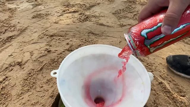 Watermelon vs Coca Cola, Fanta, Schweppes, Monster, Chupa Chups, Sprite and Mentos Underground! смотреть онлайн