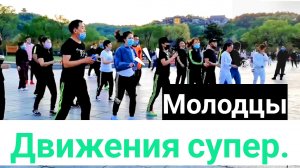 Композитор не известен, но музыка легла.