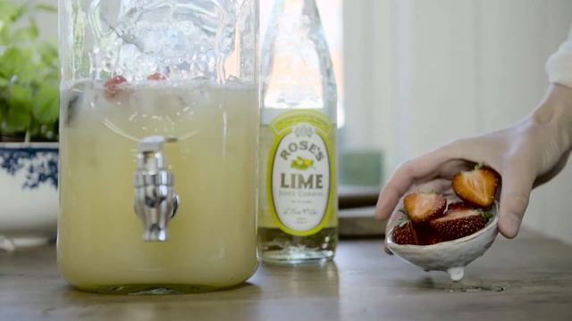 Forfriskende sommerdrikk med Rose's Lime - Fru Timian #reklame смотреть онлайн