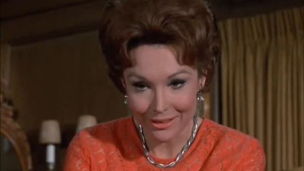 Giantess cages tiny men LAND OF THE GIANTS