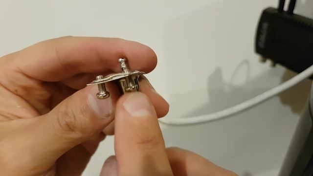 JAK ZAMONTOWAĆ WTYK ANTENOWY SKRĘCANY NA PRZEWÓD KONCENTRYCZNY ANTENOWY? TUTORIAL PORADNIK смотреть онлайн