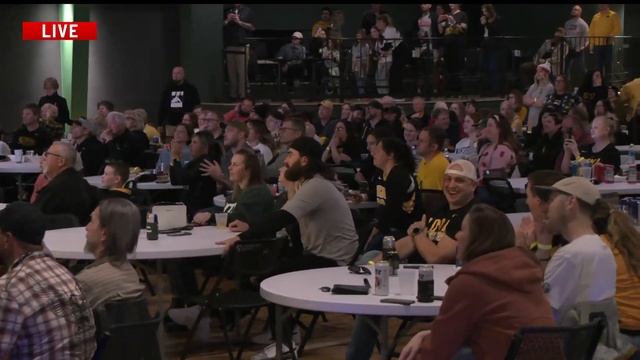 Hawkeyes win as newscast ends