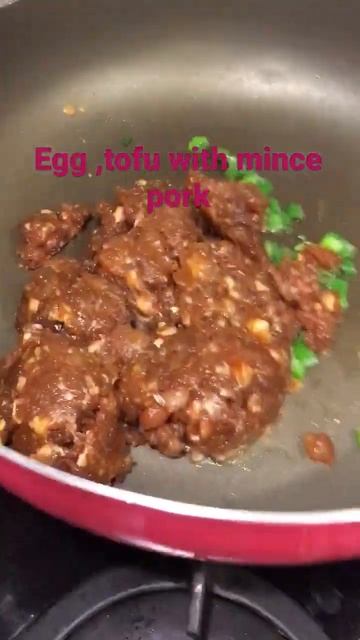 Steam soft tofu and egg with mince pork on the top.pls like share subscribe thank you🙏🙏