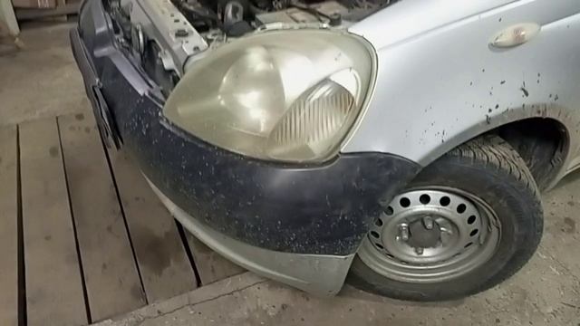 Бордюр оказался крепче бампера Toyota vitz))) смотреть онлайн