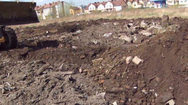 Отсыпка участка под застройку погрузчиком JCB 4CX - steh39.ru смотреть онлайн