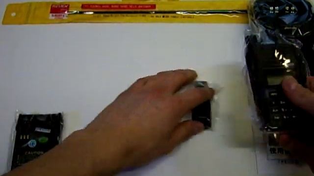 Puxing PX-888 Obsah Balení + Mini SMA-F Anténa A Nagoya NA-771