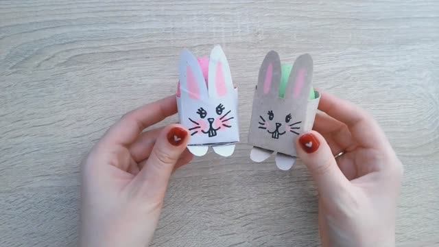 Как сделать зайчика КОРЗИНОЧКУ ДЛЯ ЯИЦ! Пасхальные поделки! смотреть онлайн