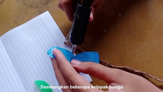 Membuat bunga dari sedotan bekas💐 - P5 KELOMPOK 3 X E8 SMANKER смотреть онлайн