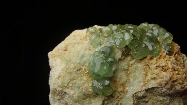 185625179038 GARNET var. DEMANTOID - Madagascar, Antetezambato Mine /black_orion666/ смотреть онлайн