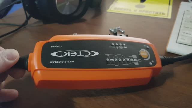 CTEK POLAR 5 Aмпер. Автоматическое Зарядное Устройство. Вскрытие. Первые тесты. смотреть онлайн