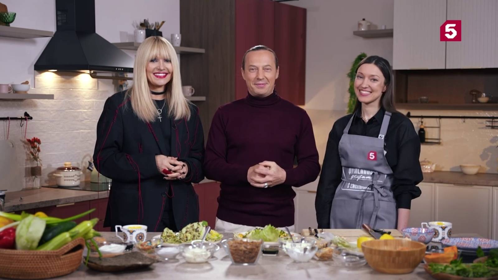 Фирменный рецепт с Емельяненко. Гость выпуска: Анжелика Агурбаш смотреть онлайн