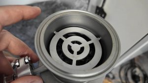 Пахать и не испачкаться в поле может только председатель Колхоза