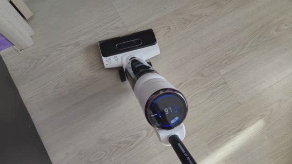 Моющий пылесос Redmond Multi Clean VH1312