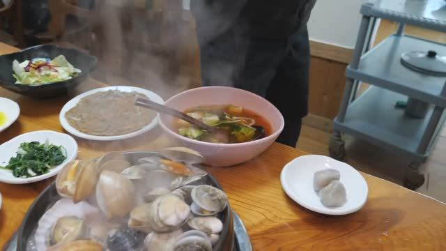 очень много вкусных морепродуктов! корейская уличная еда! #морепродукты #корея