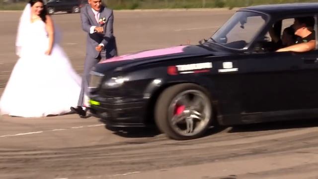 Дрифт Волги на свадьбе смотреть онлайн
