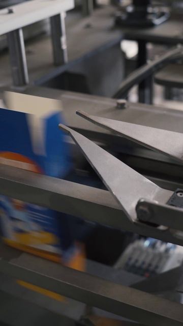 150 коробок в минуту смотреть онлайн