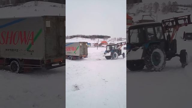 МТЗ 82 вытаскивает фуру смотреть онлайн
