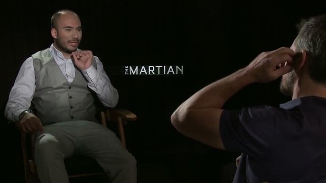 Matt Damon Hablando en ESPAÑOL смотреть онлайн