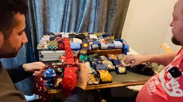 ASMR: Grabatologist helps SRP select the Perfect Ties смотреть онлайн