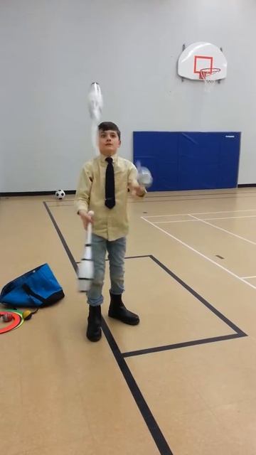 Juggling show смотреть онлайн