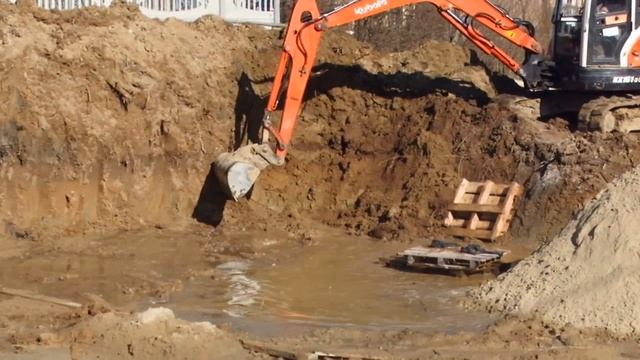 Миниэкскаватор Kubota KX161 копка котлована под фундамент жилого дома. Калининград смотреть онлайн