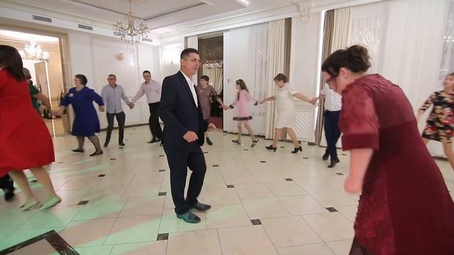 Нам не зашкодить чарочка вина // весілля в Голден тайм / 4K UHD весільна музика українське весілля смотреть онлайн