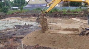 Засыпка котлована песком гусеничным экскаватором - steh39.ru