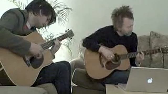Thom Yorke and Jonny Greenwood - The rip (cover Portishead) смотреть онлайн
