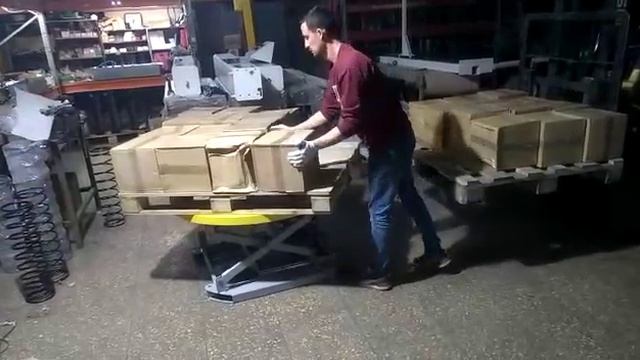 Универсальный подъемный стол пружинного типа EVOPACK LIFT смотреть онлайн
