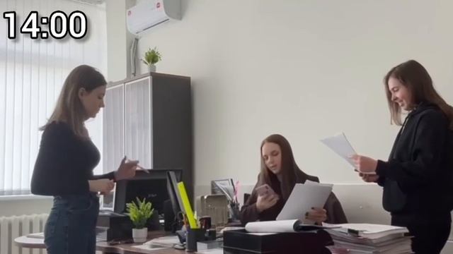 Поздравление с днем рождения Алмазовой А.А. студентами 3 курса кафедры логопедии