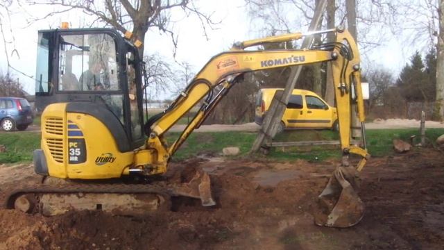 Миниэкскаватор Komatsu PC35 планировка приусадебного участка. Калининград смотреть онлайн