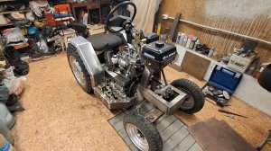 Мой первый минитрактор "Долгострой". Часть 9. Пол и задние крылья.