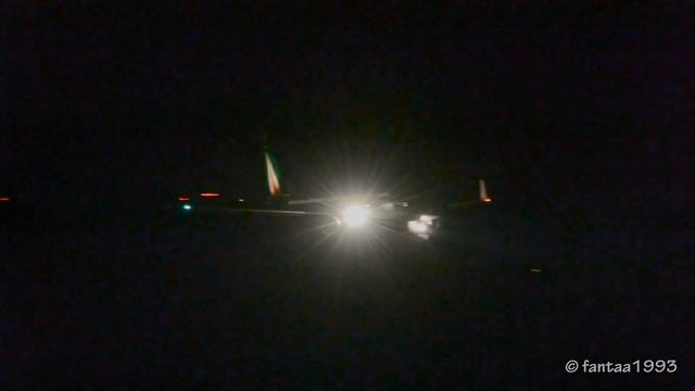 ERJ-190 Night Landing in Berne HD смотреть онлайн