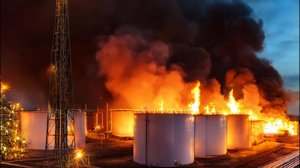 На горящей нефтебазе в Краснодарском крае сложился резервуар