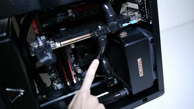 Haswell mATX Water Build - Pt. 3 - Phobya Xtreme 200 & Alphacool UT60, EK Supremacy & Titan, Misc. смотреть онлайн