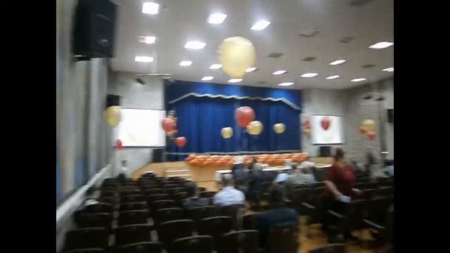 Иду на концерт, читаю стихи по дороге, фрагменты концерта смотреть онлайн