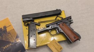 Пистолет Кольт м1911а1 разборный деревянные накладки, Colt M1911A1 wooden grips, USA, Denix 9312