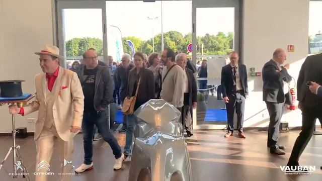 Inauguration Tri Marques Peugeot Citroën DS Mantes BUCHELAY смотреть онлайн