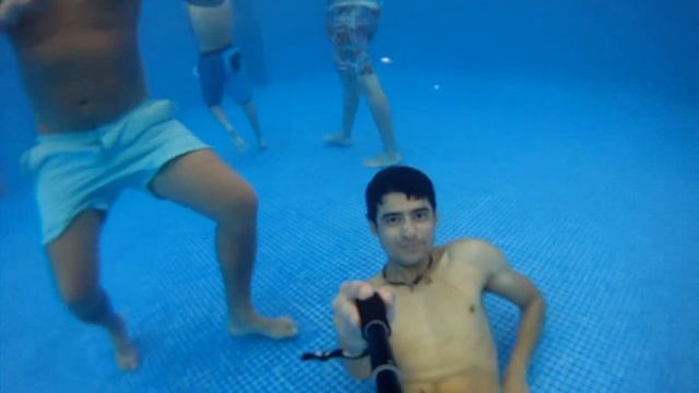 FAMILY PISCINA Y ROCK AND ROLL смотреть онлайн