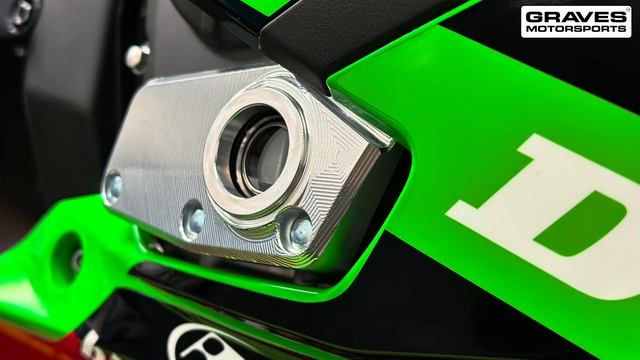 Kawasaki ZX-4RR Right Side Engine Guard смотреть онлайн