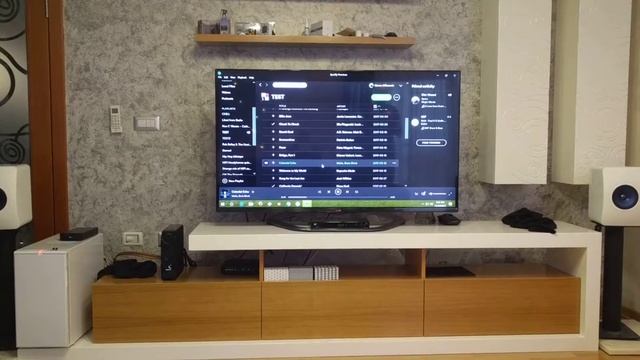 Kef LS50, Nad D7050