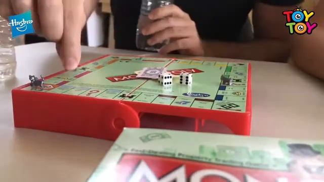 B1002 MONOPOLY GRAB AND GO смотреть онлайн