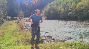 Мы проехали по дороге Архыз - Пхия - Курджиново в поисках строящейся дороги на Красную поляну.