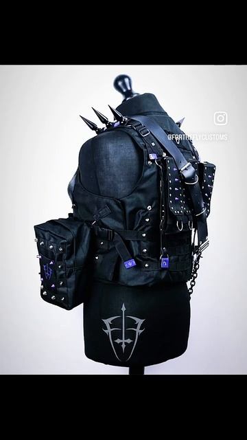 I Made A 1/1 Custom TACTICAL VEST! 😱 смотреть онлайн