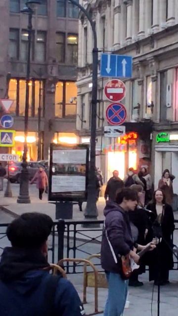 Уличный #музыкант #Санкт-петербург #shorts смотреть онлайн