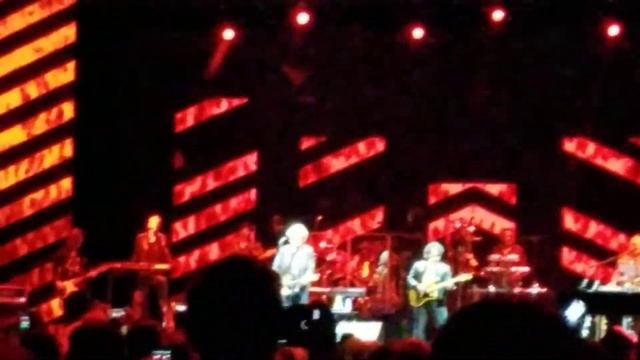 Hall & Oates - Maneater - 5/20/18 - LCA Detroit смотреть онлайн
