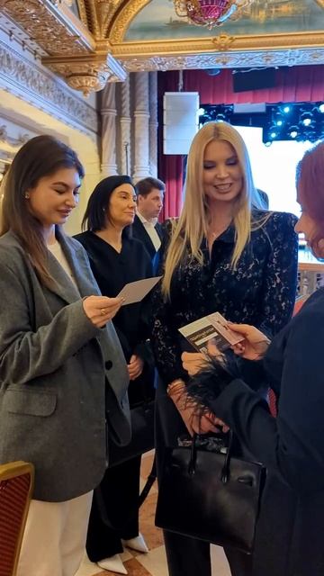 Легче организовать 10 тренингов, чем один открытый диалог власти и бизнеса. смотреть онлайн