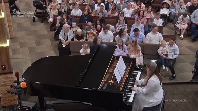 Пісня про маму / Говорят ты обо мне молилась. смотреть онлайн