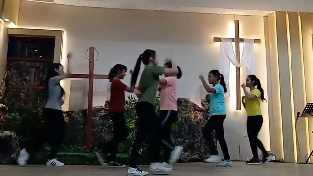 Risen Dance Cover смотреть онлайн