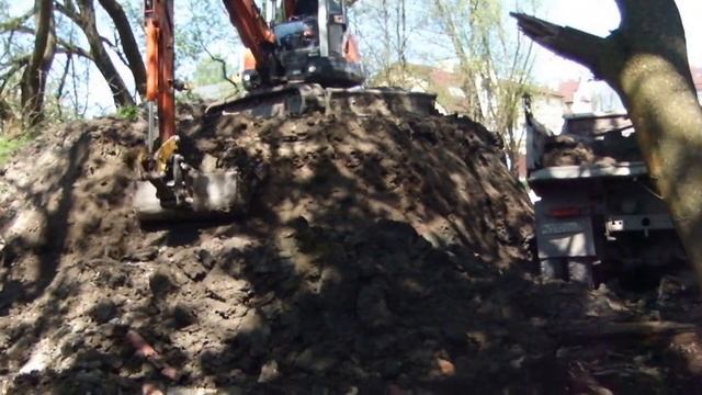 Как быстро погрузить Камаз миниэкскаватором - steh39.ru смотреть онлайн